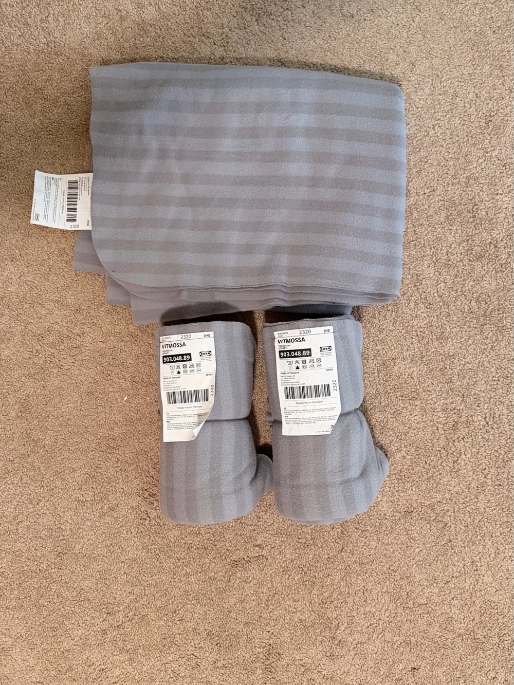 IKEA Light Gray Throw Blankets (VITMOSSA) 47”x63”